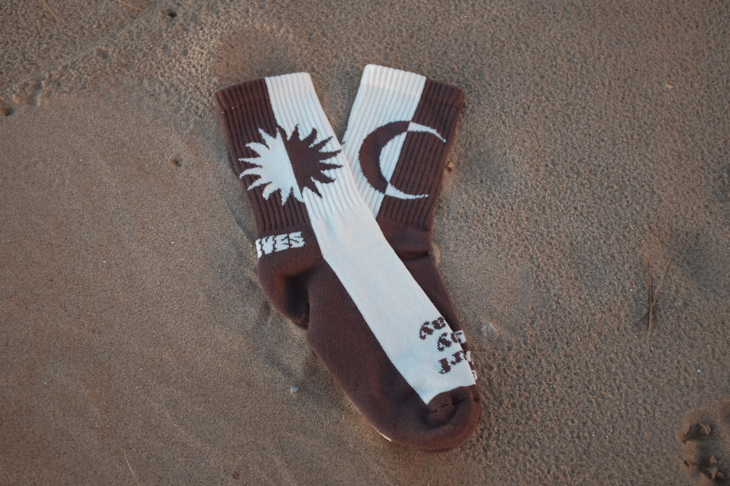 SUN & MOON BROWN CREAM SOCKS UNISEX