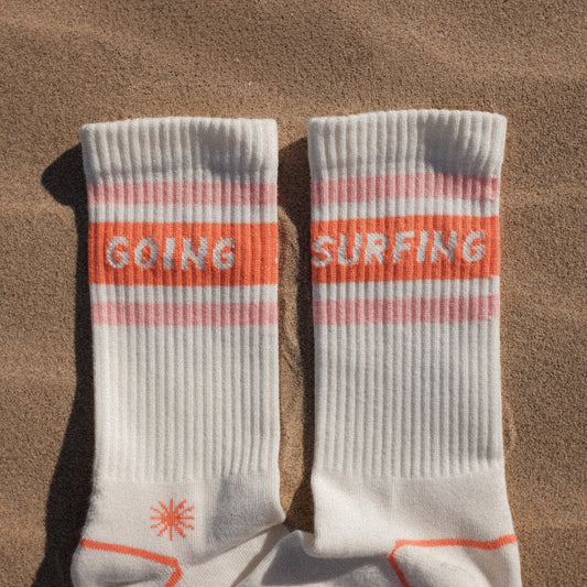 GOING SURFING ORANGE PINK SOCKS UNISEX