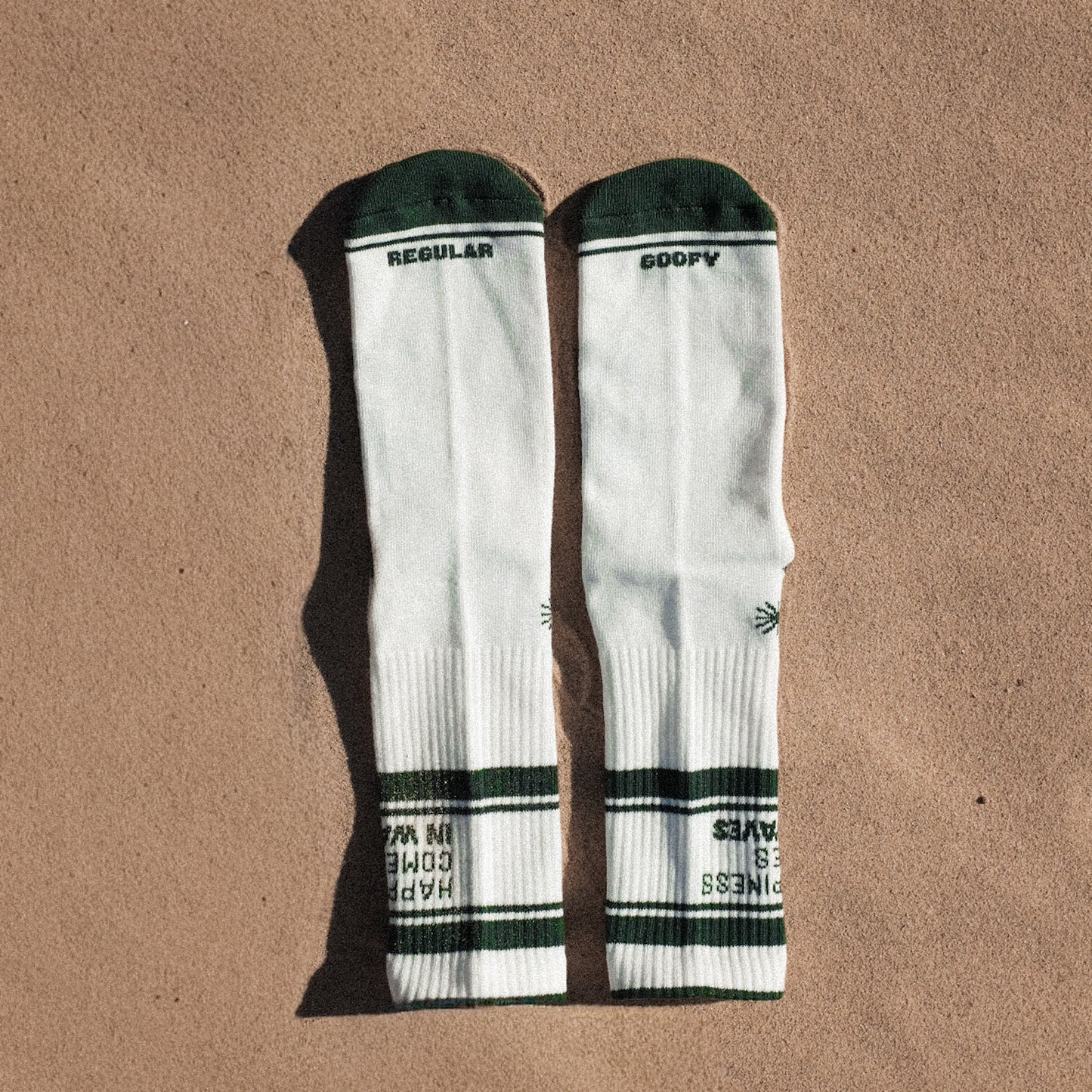 HAPPINESS GREEN OFF-WHITE SOCKS UNISEX