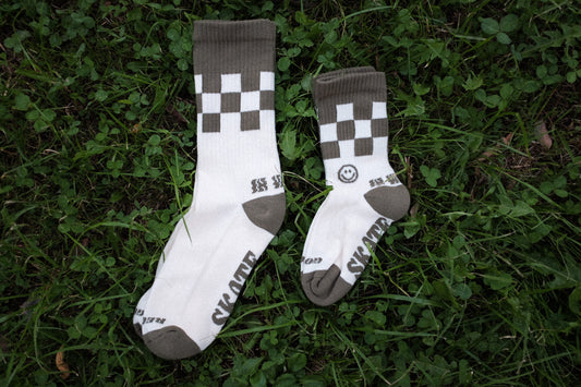 KIDS SURF & SKATE KHAKI CREAM CHECKERBOARD SOCKS UNISEX
